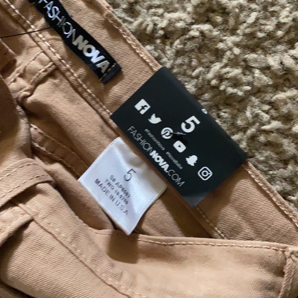 Distressed shorts - Picture 3 of 3